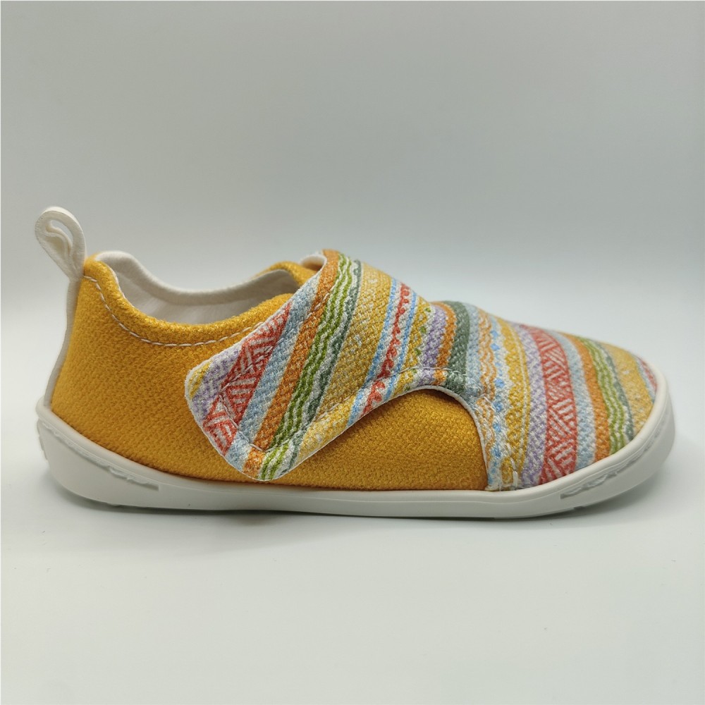 ZAPATILLA VELCROS AMARILLO