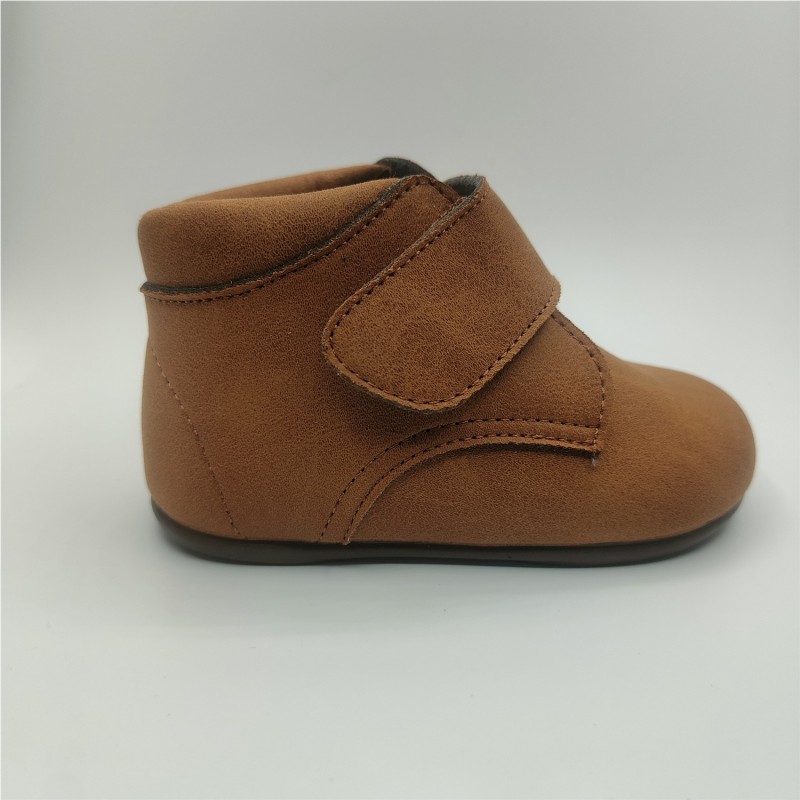 BOTIN VELCRO MARRON 2