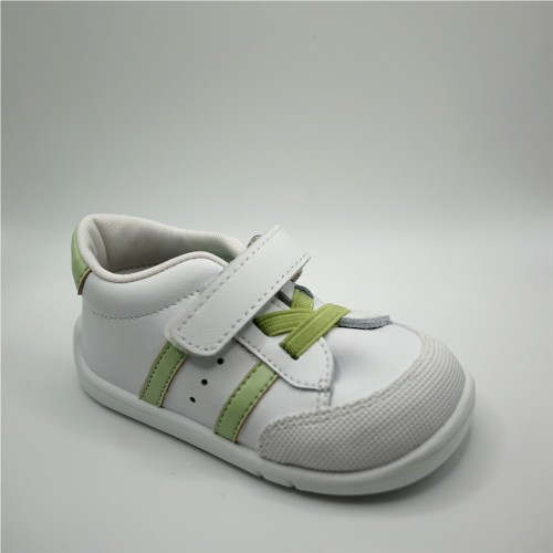 DEPORTIVA DETALLE VERDE