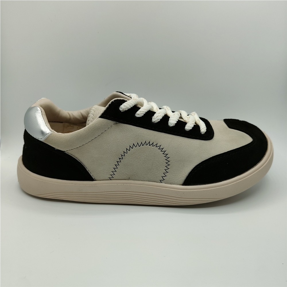 DEPORTIVA DETALLES NEGRO