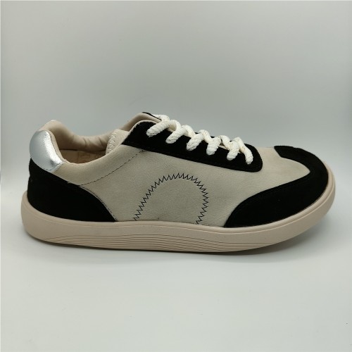 DEPORTIVA DETALLES NEGRO