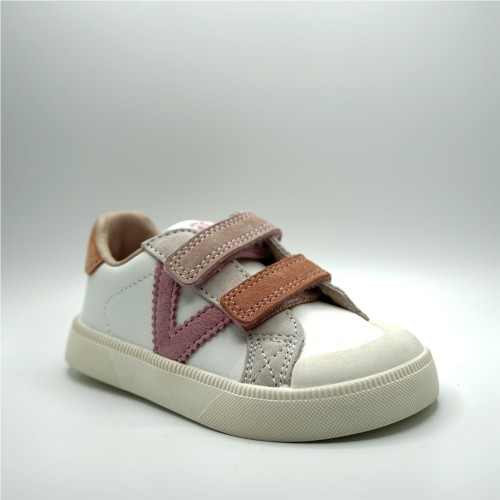 ZAPATILLA DETALLE ROSA