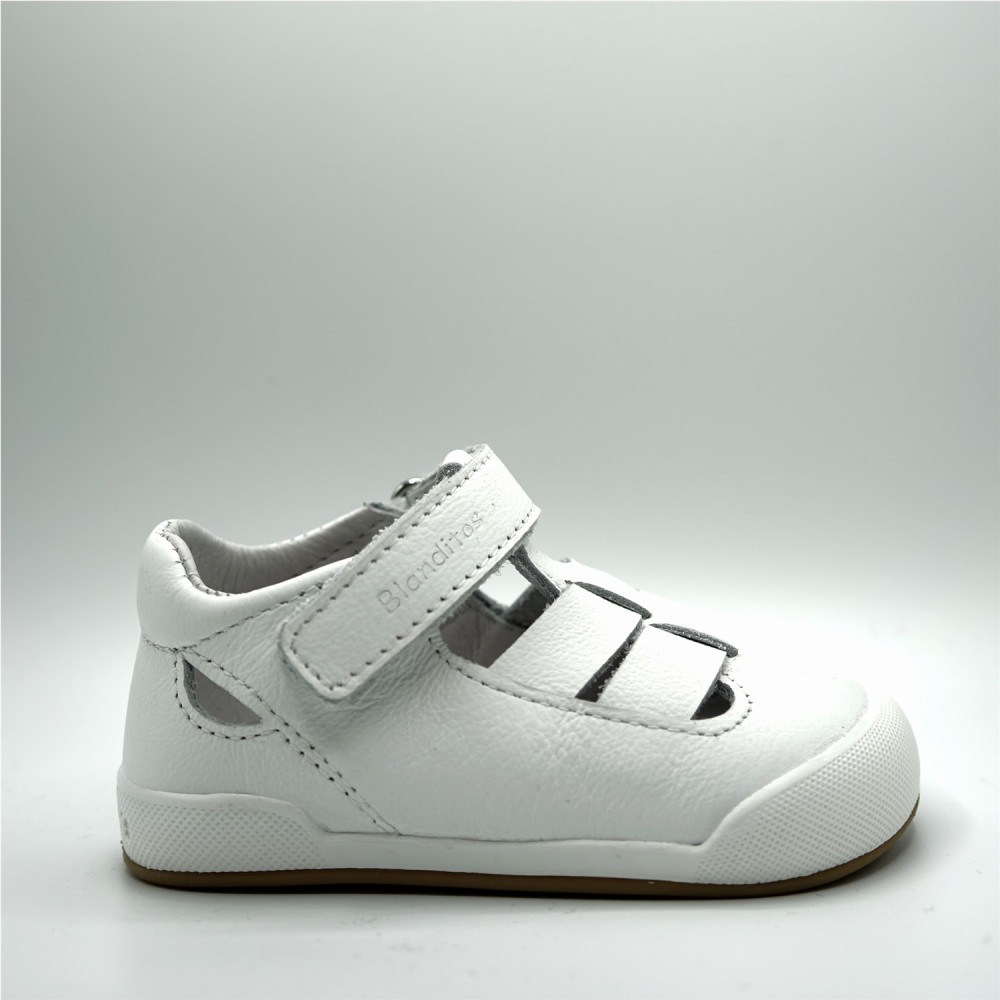 SANDALIA ABOTINADA BLANCO