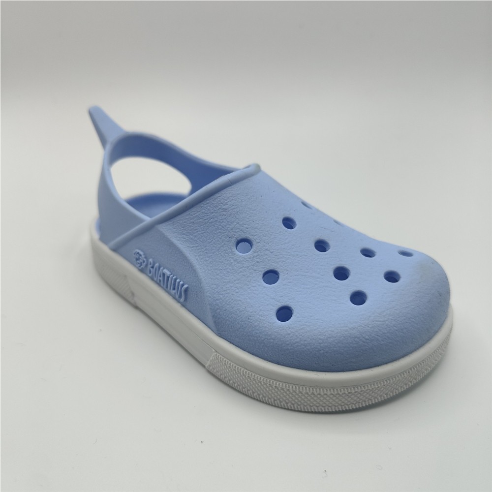 TIPO CROCS AZUL