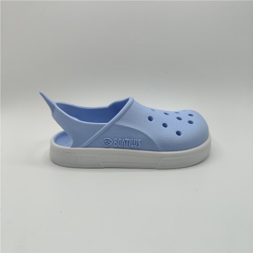 TIPO CROCS AZUL