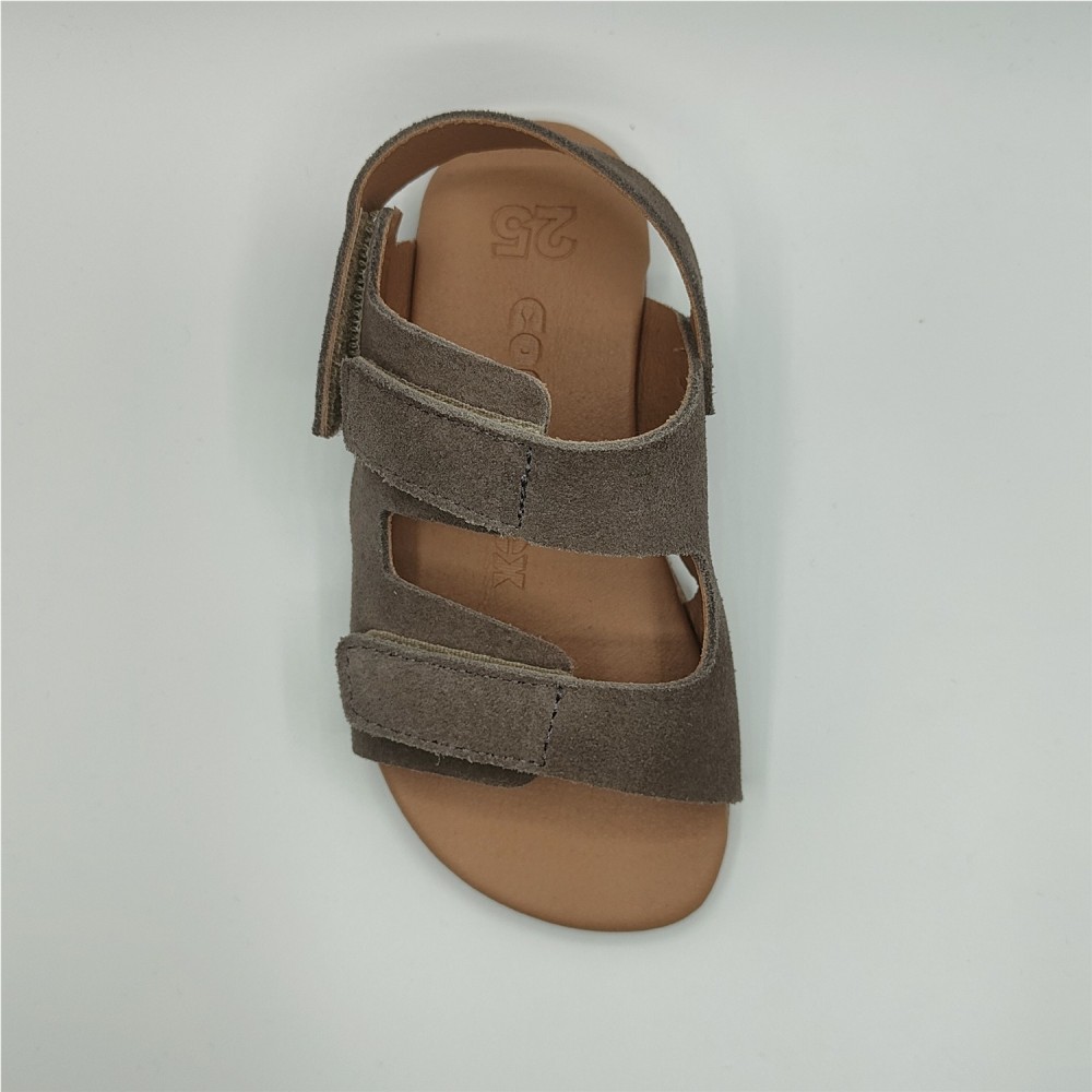 SANDALIA VELCROS MARRON