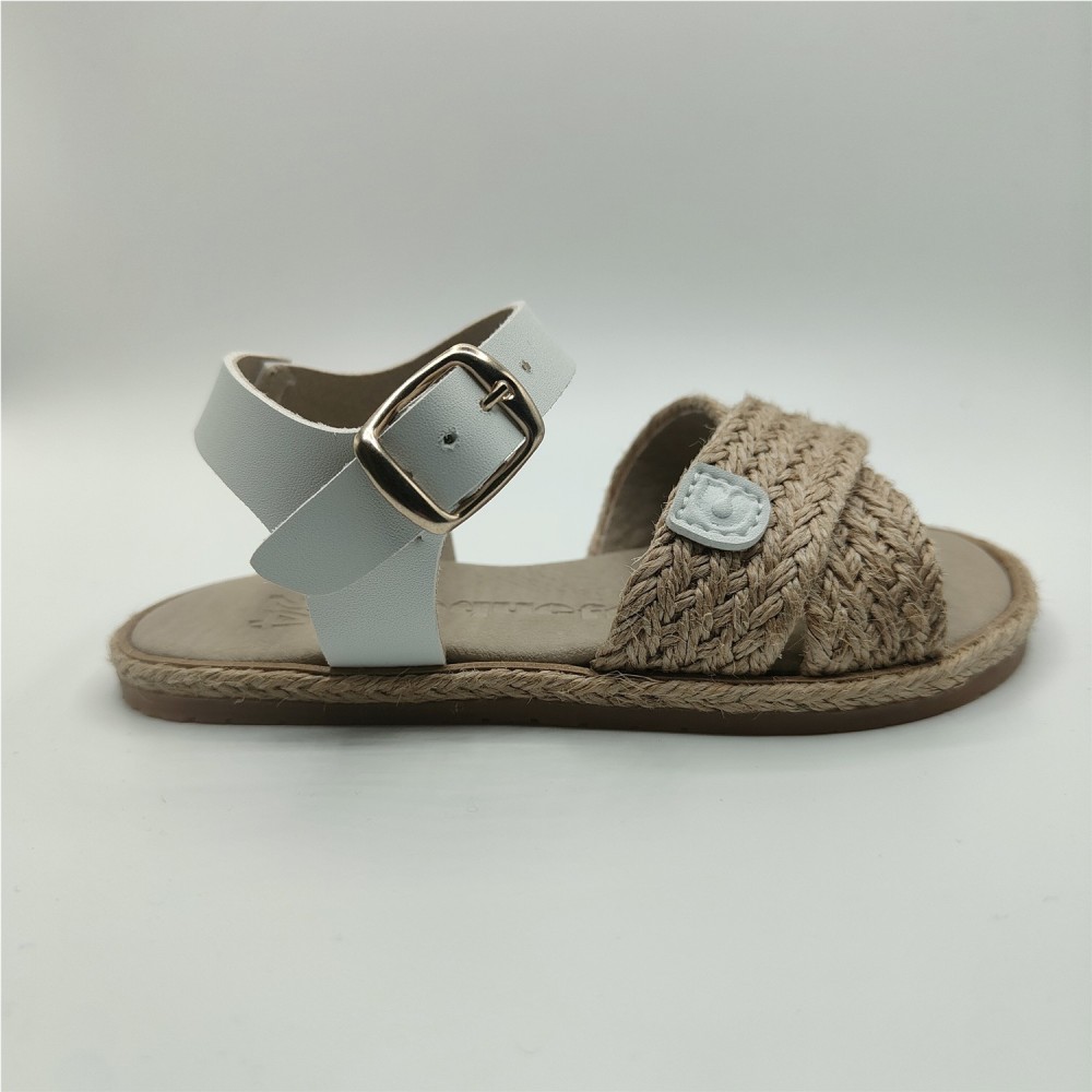 SANDALIA TRENZADA BEIGE