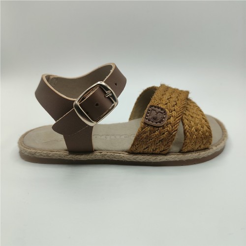 SANDALIA TRENZADA CAMEL