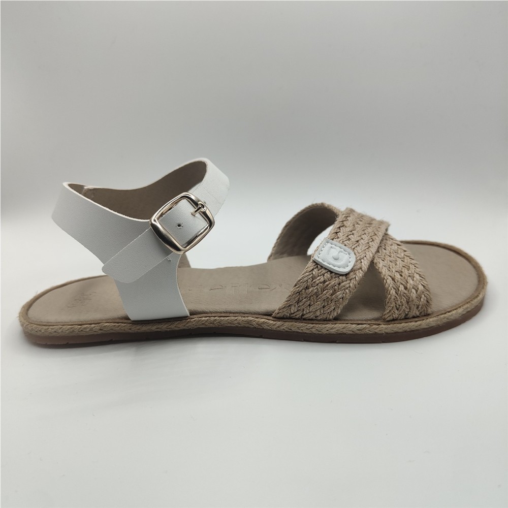 SANDALIA TRENZADA BEIGE