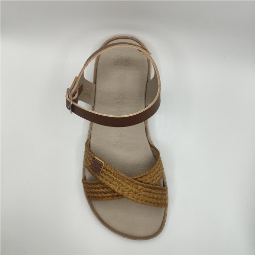 SANDALIA TRENZADA CAMEL