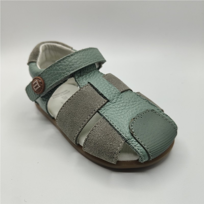 SANDALIA CERRADA VERDE
