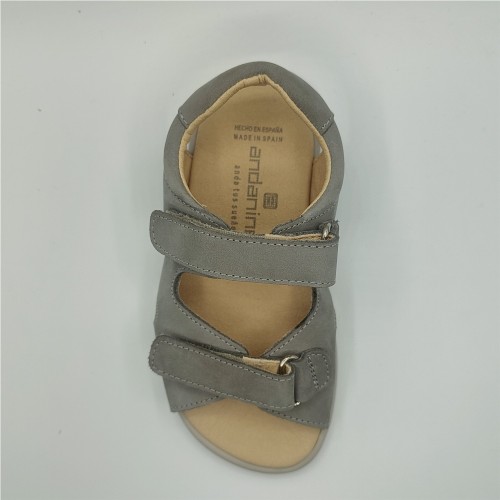 SANDALIA AJUSTADA GRIS