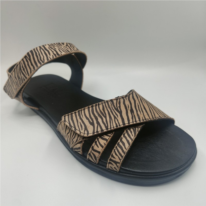LAU BAREFOOT