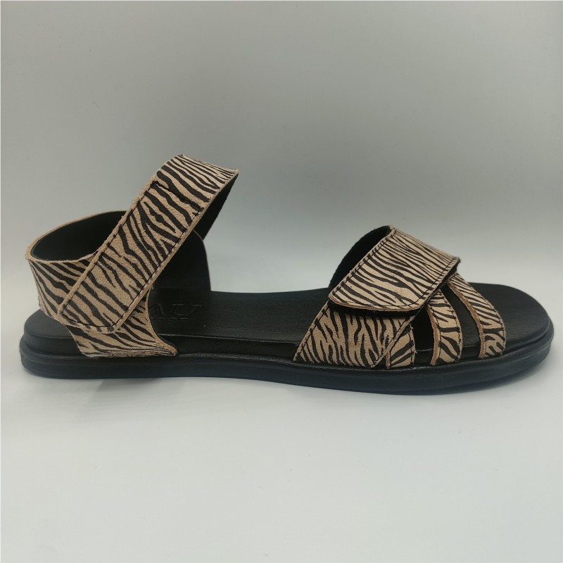 LAU BAREFOOT 2