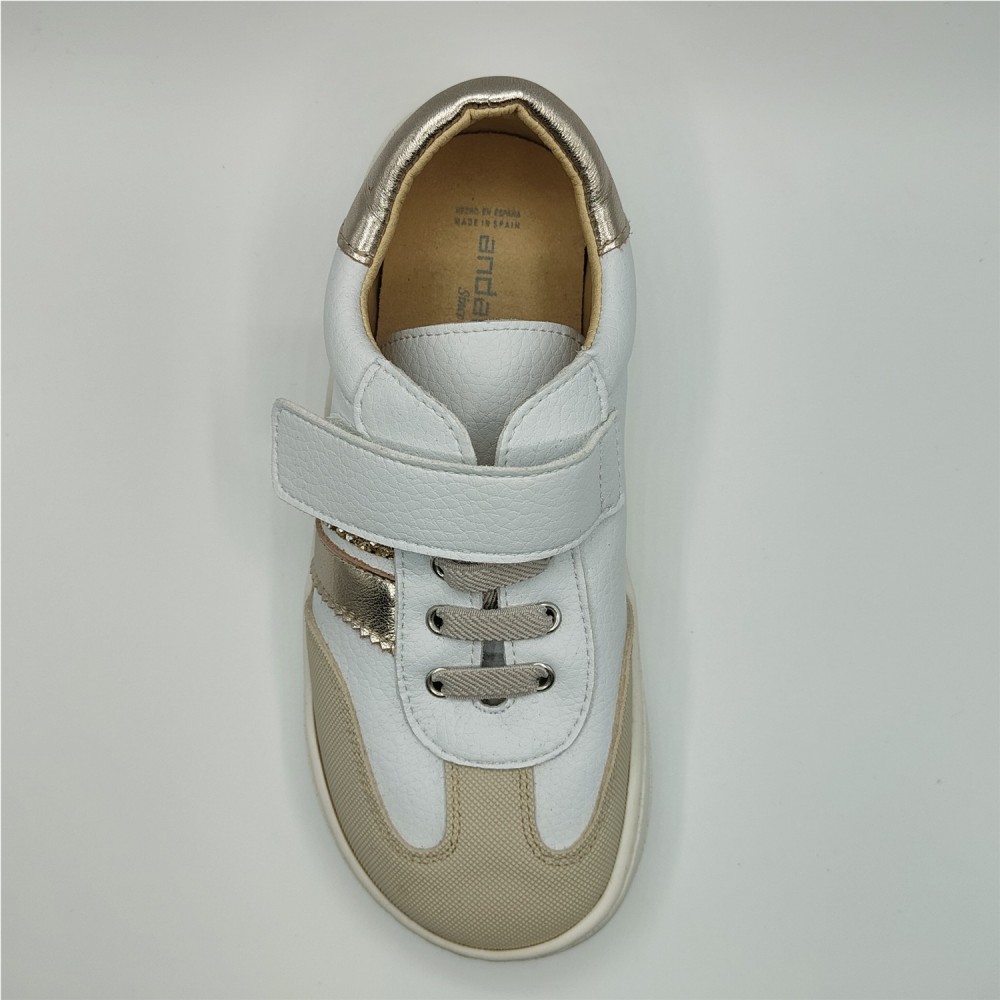 DEPORTIVA TIPO SAMBA DORADO